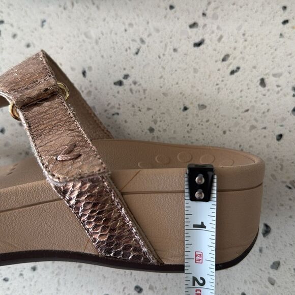 Vionic Ellie Rose Metallic Sandals Slides Snake Print Comfortable Wedges Size 5 - Picture 5 of 12